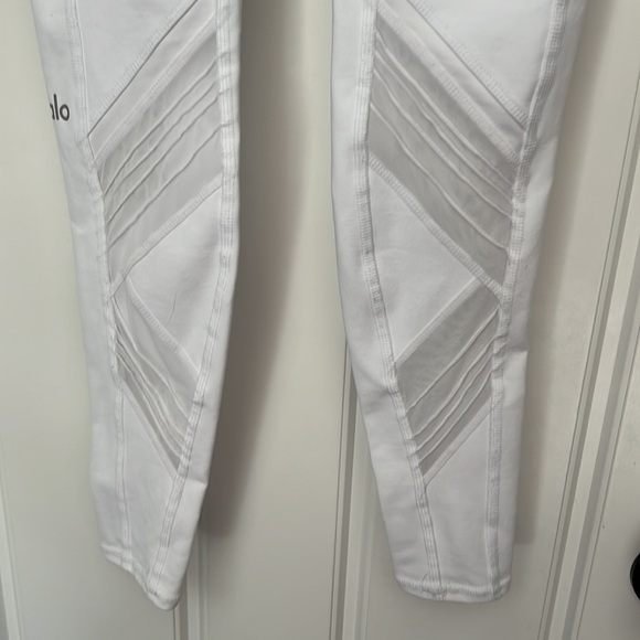 White Alo Leggings - Picture 6 of 6